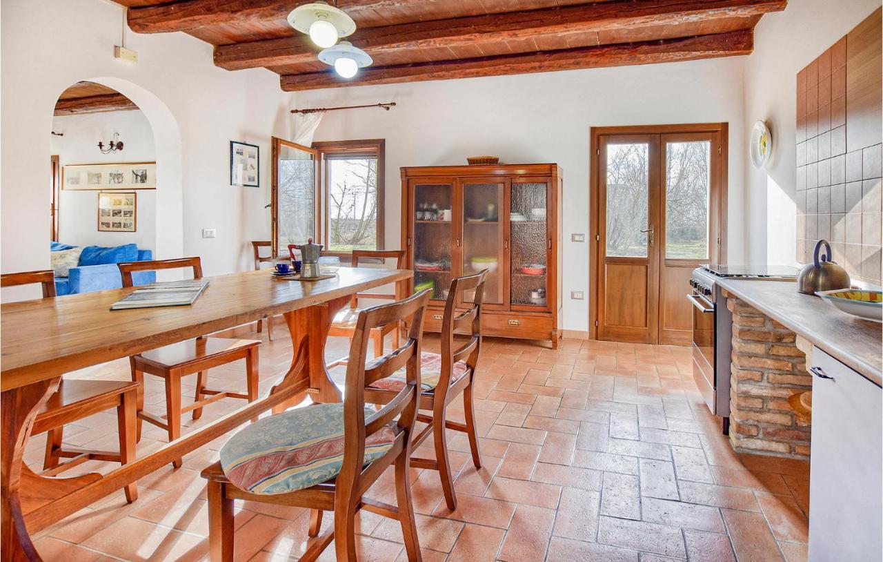 2 Bedroom Awesome Home In Taglio Di Po Ro Porto Viro Εξωτερικό φωτογραφία