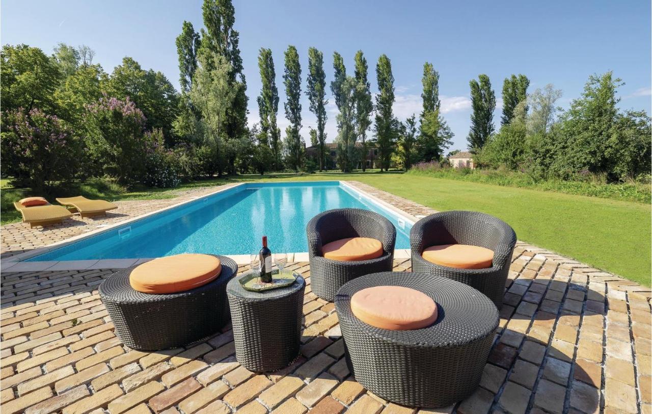 2 Bedroom Awesome Home In Taglio Di Po Ro Porto Viro Εξωτερικό φωτογραφία
